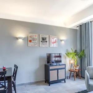 L12 Port Window 1bedroom Wifi 5mins & Nice's Cap , Nice France