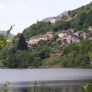Le Petit Riou , Sainte-Marguerite-Lafigère France